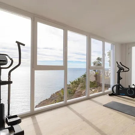 Bayview Hills, Luxury 2 Bedroom