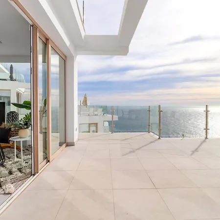 Bayview Hills, Luxury 2 Bedroom * 托罗克斯科斯塔