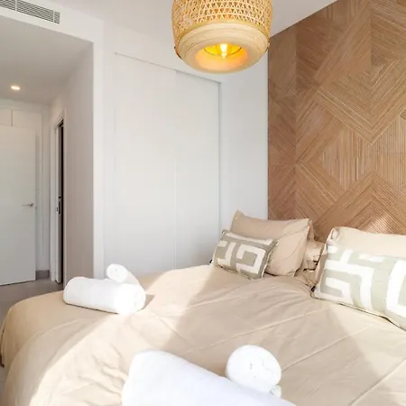 Bayview Hills, Luxury 2 Bedroom